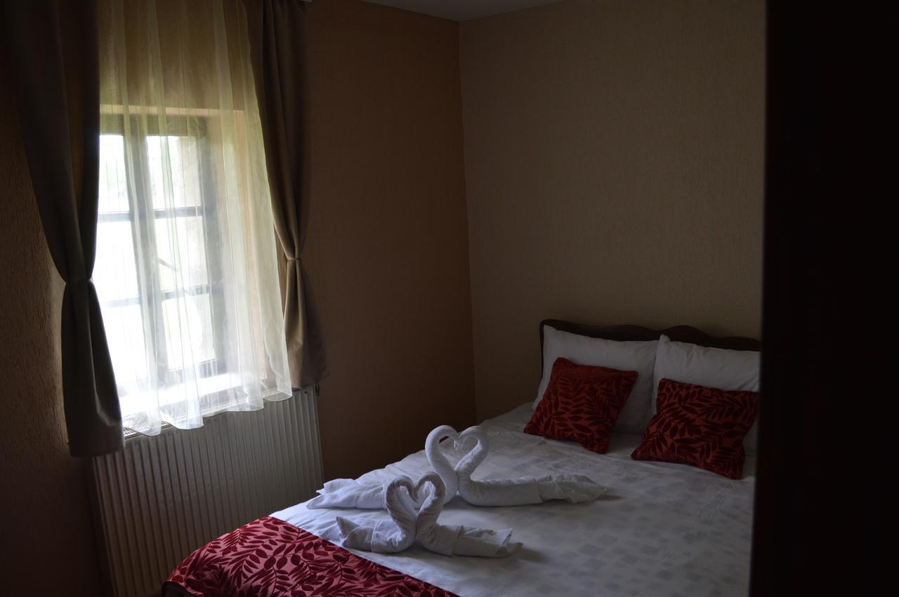 Etno Restoran Ranc Motel Radibus ภายนอก รูปภาพ